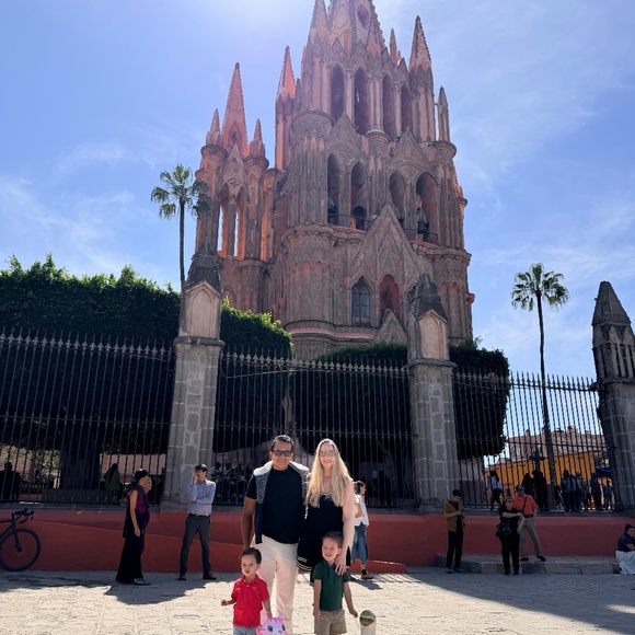 Meet your Posher, Kerri - Picture 2 of 3